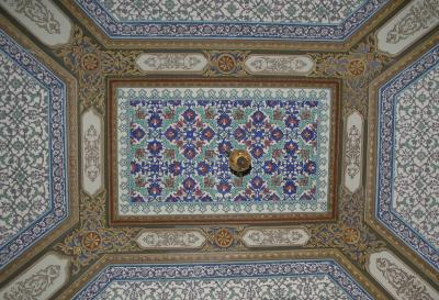 Ceiling in Baghdad Kiosk.jpg