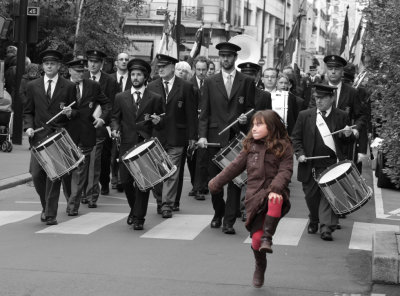 The little girl and the brass band