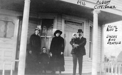 1916 - Maude LaMunion Boyd, John Milne Cary Boyd, unknown lady, Beatrice Boyd and John T. Boyd