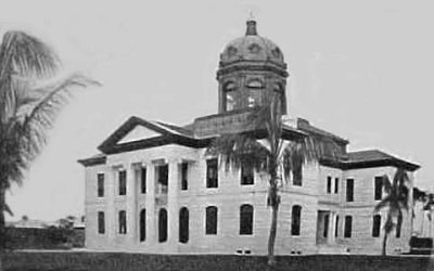 1907 - the Dade County Court House in downtown Miami, Florida