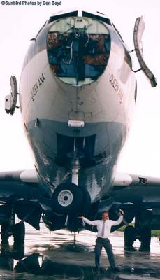 1987 - Don Boyd standing Queen Ana (Hispaniola Airways B707-124 HI-384HA) on her tail