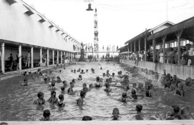 1921 - Swimmers at Smith's Casino