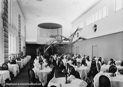 1941 - the dining room of the 7 Seas Restaurant in Miami