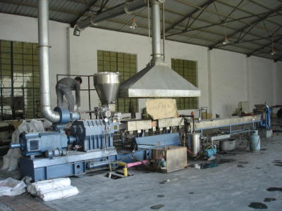 twin screw extruder