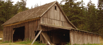 Campbell Lake Barn