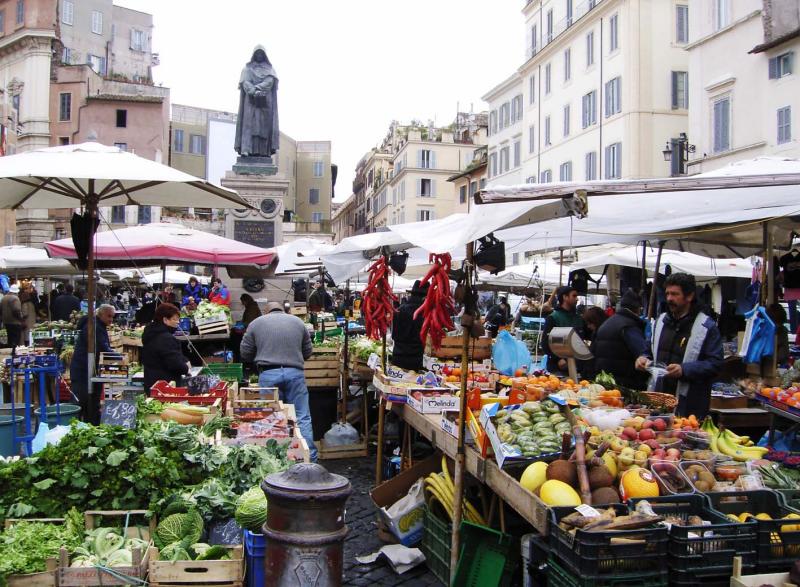 Campo de Fiori with statue of Giordano Bruno, burnt here for heresy in 1600 by the Inquisition