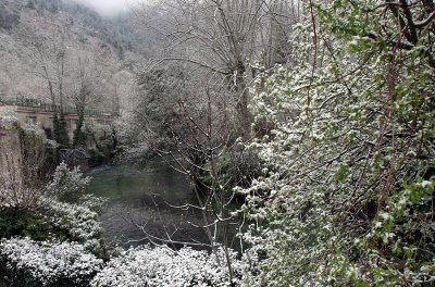 Fontaine de la Vaucluse..in Spring snow!