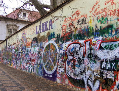 A JOHN LENNON WALL . 1   583