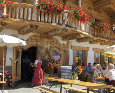 A Gasthof at the gondola middle station 1703