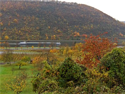 BARGE ON THE MOSELLE