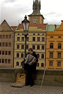 MUSICIAN ON BRIDGE