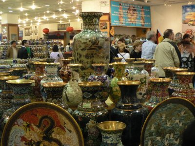 Shopping pottery