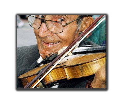 Le Violoneux Vieux-Montreal Qc 2004 copy.jpg