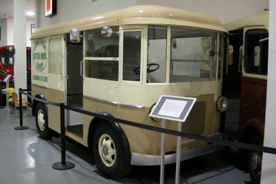 1941 Divco Twin milk truck (P5000)