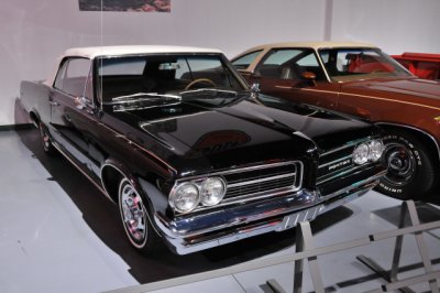1964 Pontiac Tempest LeMans, owned by Michael Willency