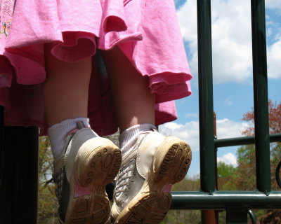 Ellies tiptoes