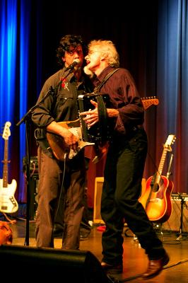 Tommy Malone, John Magnie