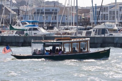c2860 Cruising the bay