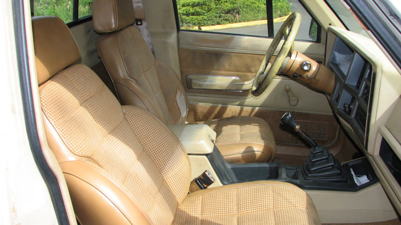 interior 002.jpg