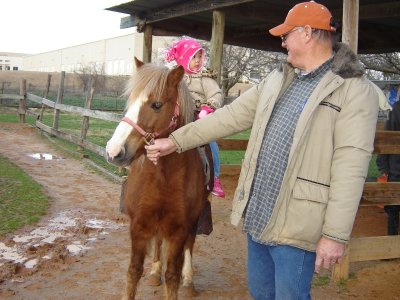 小小遊樂園騎馬