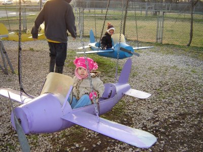小小遊樂園開飛機