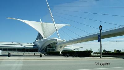Milwaukee Art Museum on a sunny day