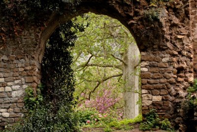 Across the arch - Ninfa Gardens - 18 April 2010 - by Pietrolucci R.