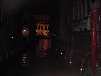 Canal at night 1.JPG