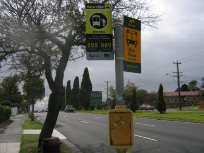 20 april 2006 The busstop at Springvale North from Chelsea to Nunawading