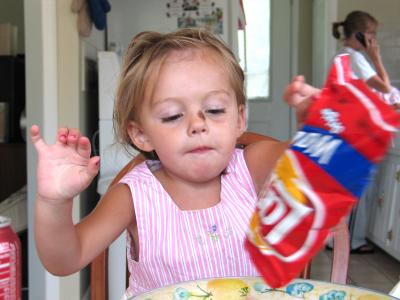 SOPHIE DUMPS CHIPS