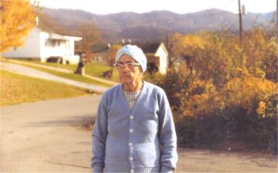 GRANDMA BRADEN IN MIDDLESBORO