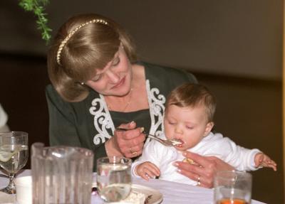 SUE FEEDS MORGAN