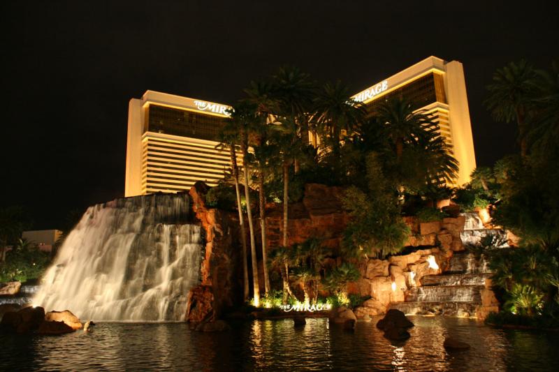 LV2004_121.jpg