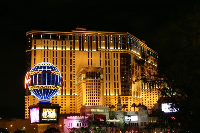 LV2004_420.jpg