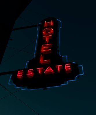 Hotel Estate Neon