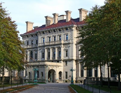 Newport Mansion - The Breakers front driveway.