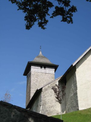 L'ancienne tour du chteau est devenue le clocher du temple