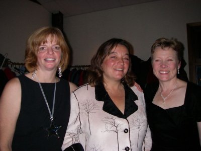 Nancy, Hildegard and Elisabeth Paine