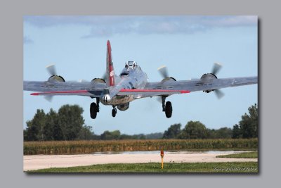 B-17 Flying Fortress  1 of 2