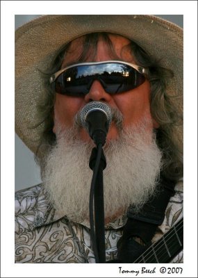 Smiley Habanero of the Juggernaut Jug Band