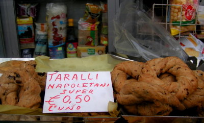 Taralli Biscuits with pepper
