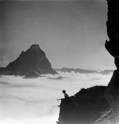 03 Pic du Midi d Ossau vu de Est.