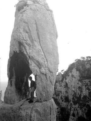 Pedro dans le Pouce d'En Vau, aux Calanques