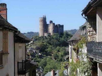 Le chteau vu du village