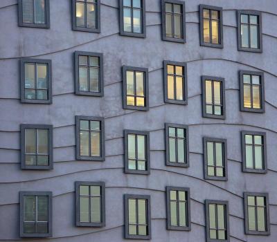 Reflecting windows in Prague