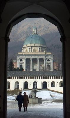 Basilica Superiore through the doorway 1