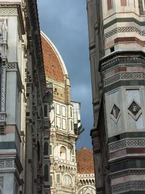 Glimpe on Brunelleschi's dome