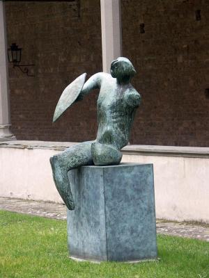 Santa Croce Cloister Henry Moore's sculpture