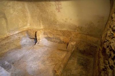 D2X_8044. The Empty Tomb!