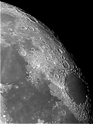 Moon04: Celestron 114GT + ToUcam
